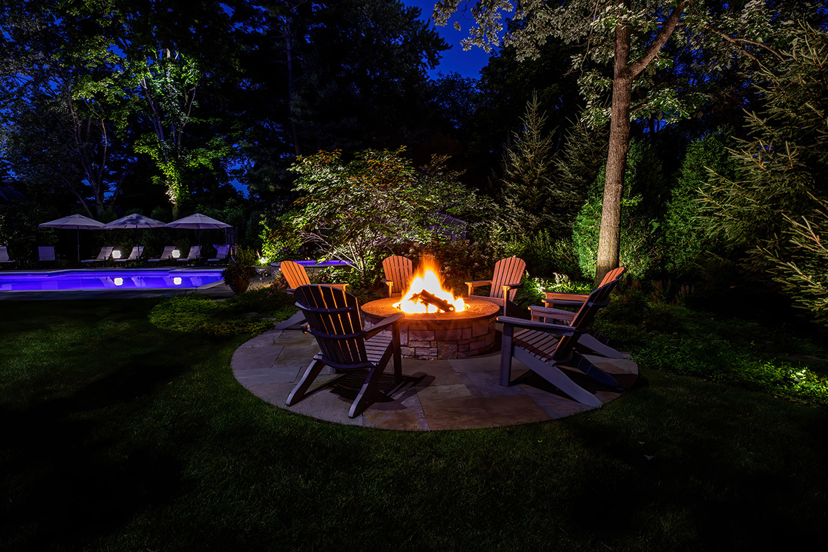 fire pit at night in glenview il