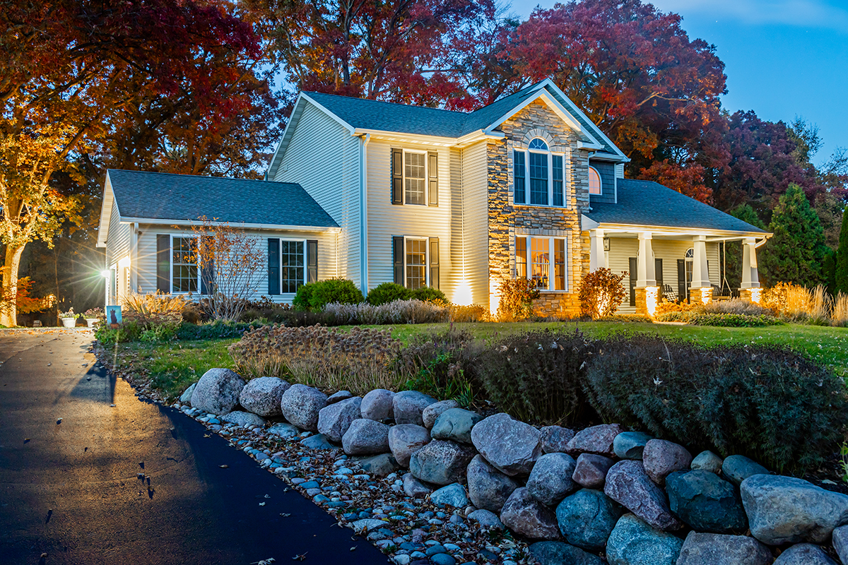 Warm and Inviting Home in a Stunning Fall Setting