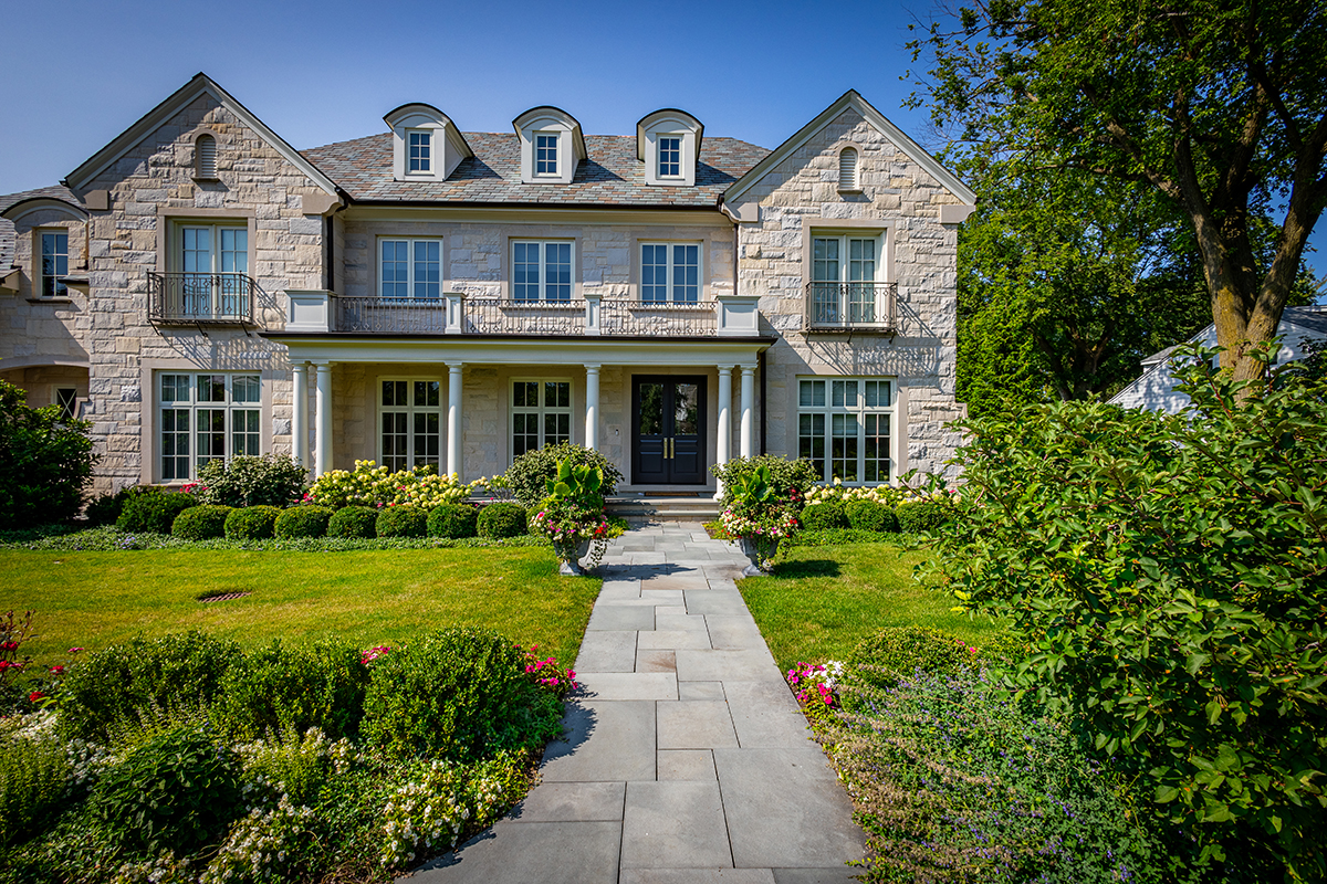 bluestone walkway to front entrance